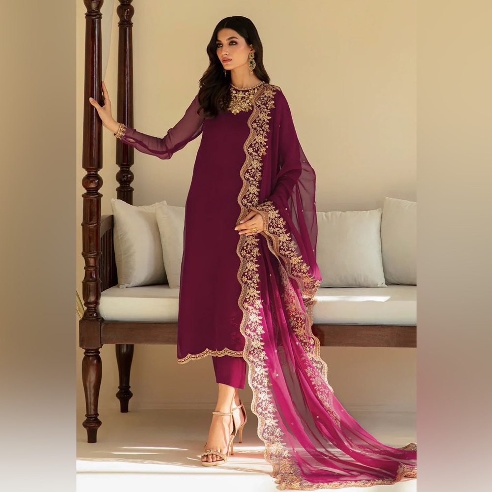 Baroque | Formals Collection - Picture 2 of 4